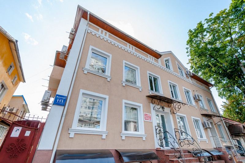 Spațiu de birou, Centrul capitalei,Chirie 15€/mp