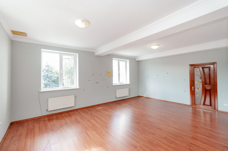 Spațiu de birou, Centrul capitalei,Chirie 15€/mp