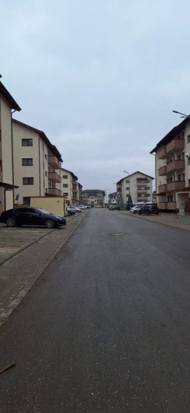 Apartament cu 1 cameră + curte proprie de 40 mp, Brașov 