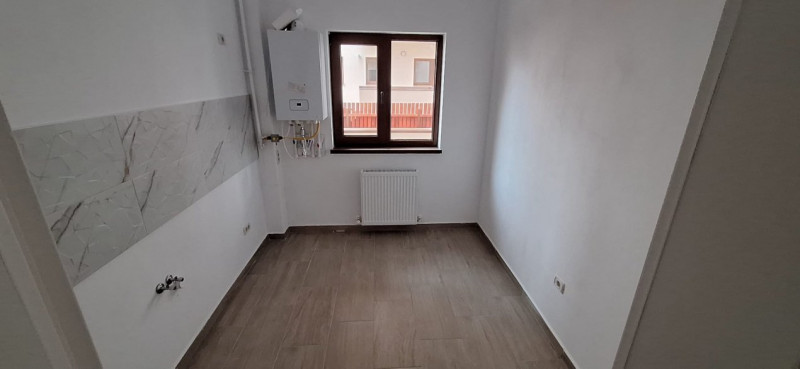 Apartament cu 1 cameră + curte proprie de 40 mp, Brașov 