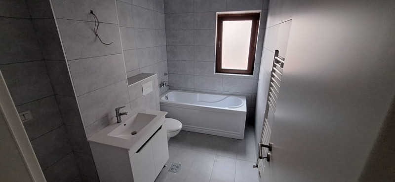 Apartament cu 1 cameră + curte proprie de 40 mp, Brașov 