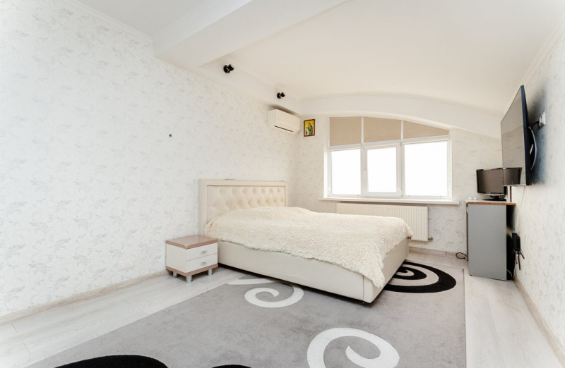 Apartament cu 3 camere,  Ciocana, str.Ginta Latina