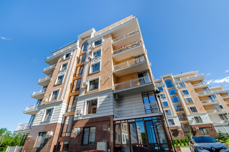 Apartament modern cu 2 camere + living, bloc nou, str. Liviu Deleanu – Inamstro.