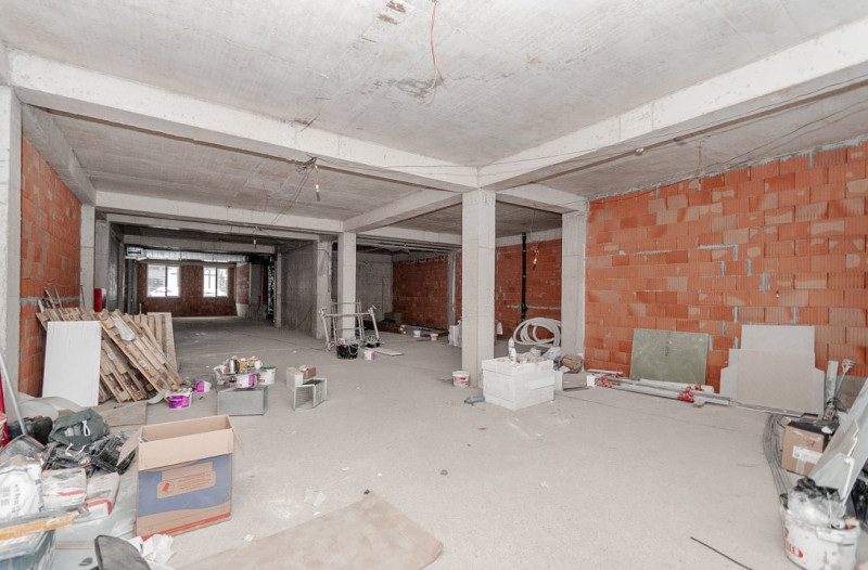Spațiu Comercial de 320 mp de Închiriat – Complex Artima, Parter
