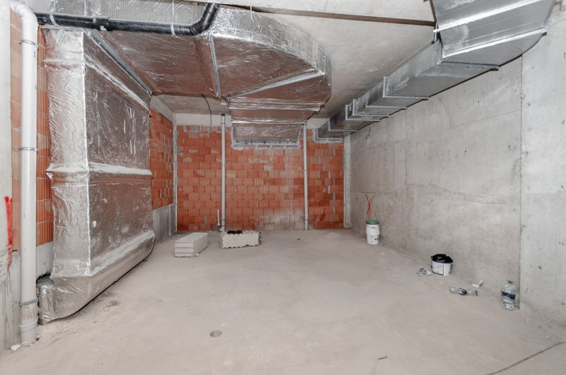 Spațiu Comercial de 320 mp de Închiriat – Complex Artima, Parter