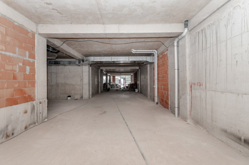 Spațiu Comercial de 320 mp de Închiriat – Complex Artima, Parter
