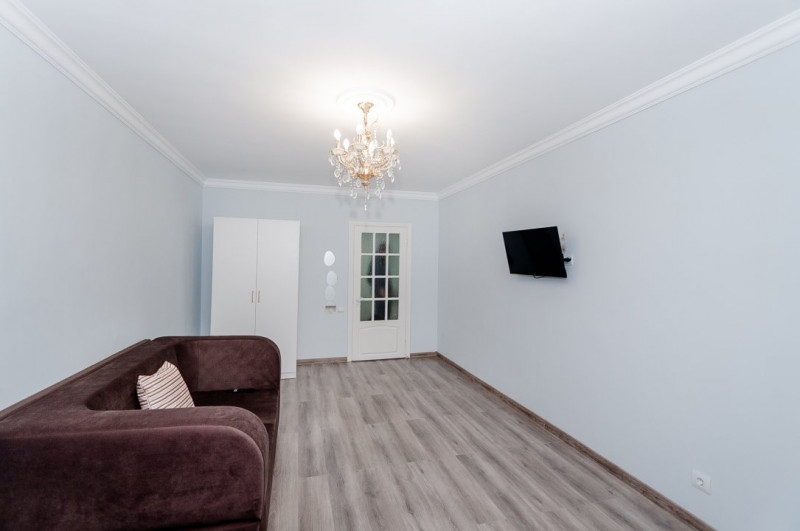 2 Apartamente cu intrări separate, un singur număr cadastral, Centru, Ismail.