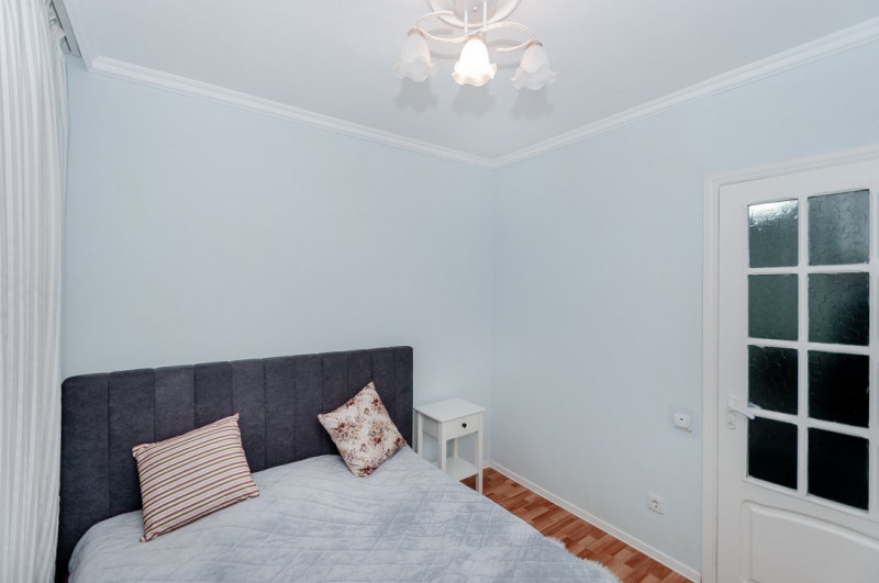 2 Apartamente cu intrări separate, un singur număr cadastral, Centru, Ismail.