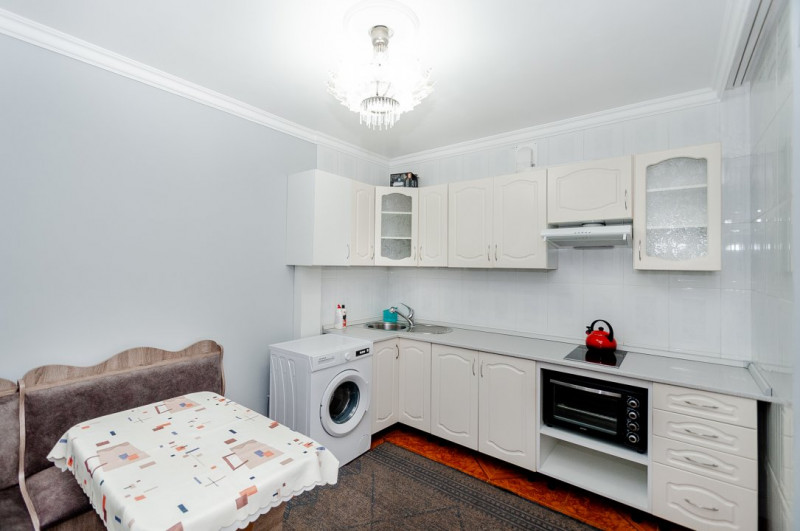 2 Apartamente cu intrări separate, un singur număr cadastral, Centru, Ismail.