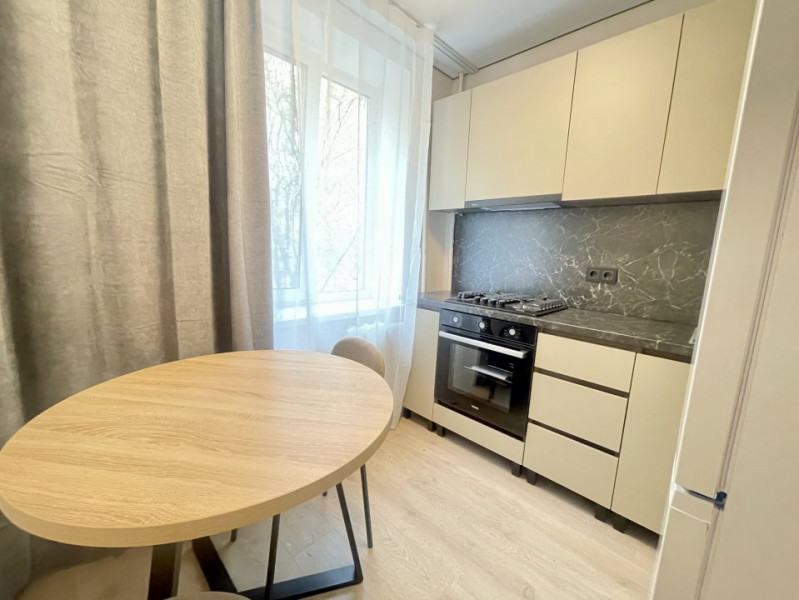 Apartament cu 2 camere și living, Buiucani, str. Ion Creangă, Flacăra.