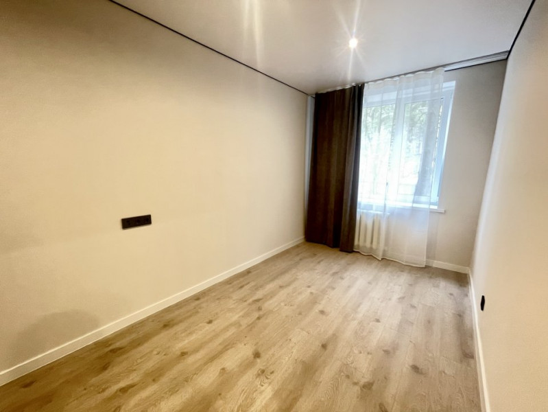 Apartament cu 2 camere și living, Buiucani, str. Ion Creangă, Flacăra.