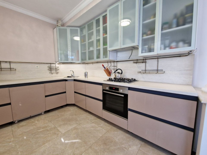 Spre chirie casa in Dumbrava (Poiana Domneasca) linga padure