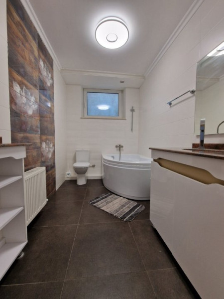 Spre chirie casa in Dumbrava (Poiana Domneasca) linga padure