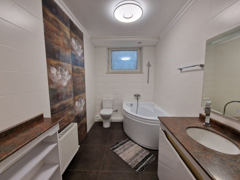 Spre chirie casa in Dumbrava (Poiana Domneasca) linga padure