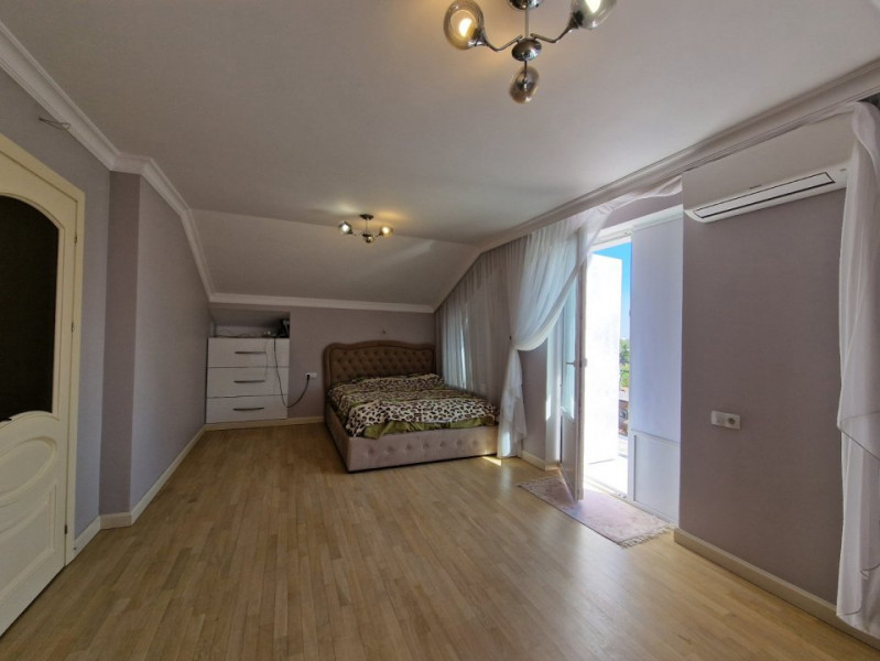 Spre chirie casa in Dumbrava (Poiana Domneasca) linga padure