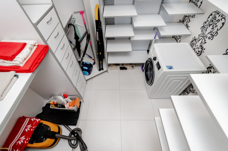 Apartament cu 2 dormitoare si living, Botanica, str. Zelinski