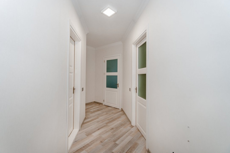 Apartament cu 2 dormitoare si living, Botanica, str. Zelinski