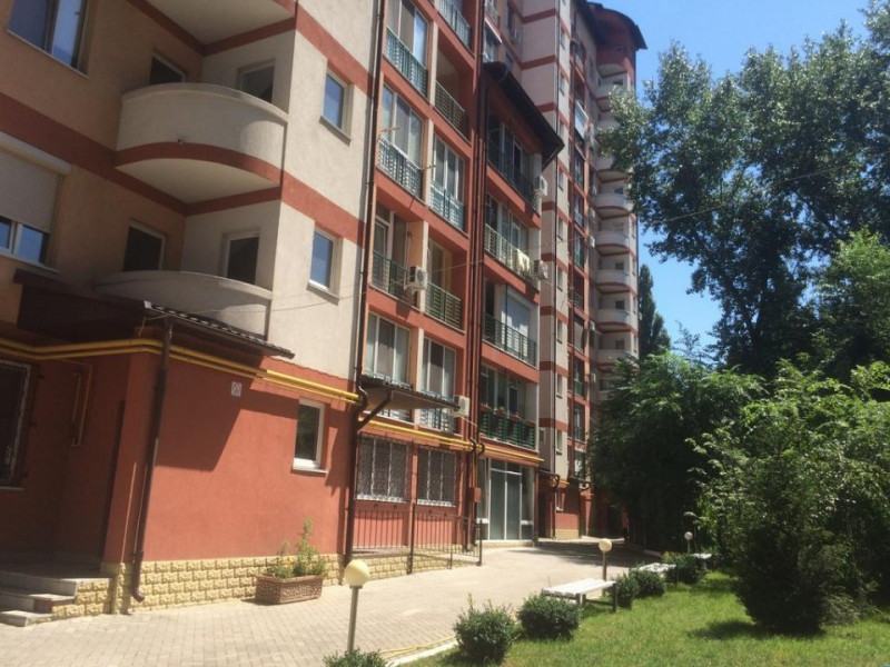 Apartament 2 camere str. Trandafirilor 11/5 70mp