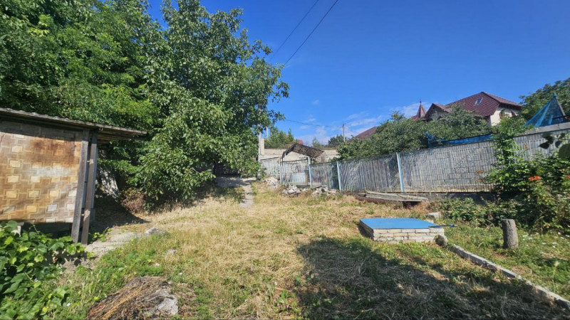 Casă cu teren 12 ari Durlesti, Centru, str-la Milescu Spataru