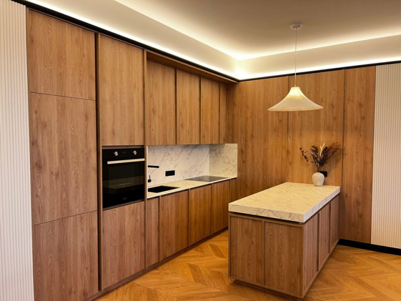 Apartament cu 2 camere, Centru, str. Mihai Eminescu