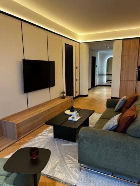 Apartament cu 2 camere, Centru, str. Mihai Eminescu