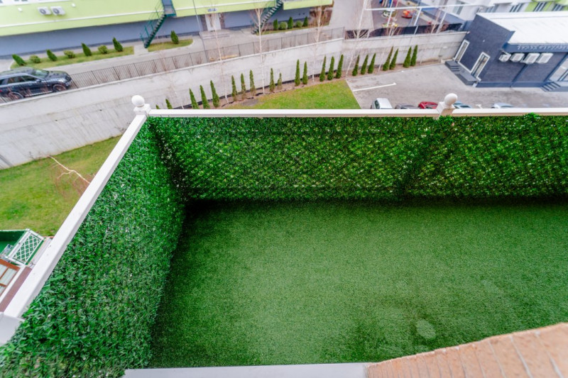 Chirie apartament cu 2 camere + living, Club House Inamstro, lângă pădure.